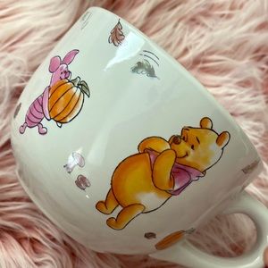 BNWT!✨EXCLUSIVE✨ Adorable Disney’s Winnie the Pooh Soup Mug! 🍯🍂🧡
